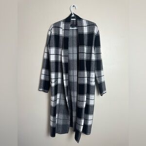 Tahari Size S Black & White Knit Open Cardigan